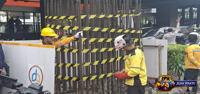 Pramono Mulai Pembongkaran Tiang Monorel di Rasuna Said