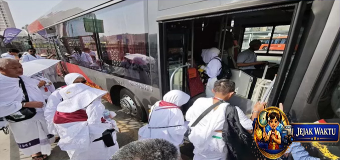 Bus Jemaah Umrah WNI Terbakar Dalam Perjalanan Ke Madinah 24 Penumpang Selamat